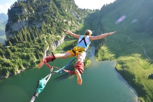 华体会体育官网登录-4×100米混合接力队伍配合默契，混合接力比赛